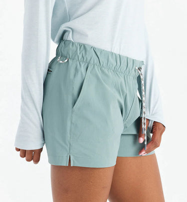 latitude-short-sabal-green-women-3