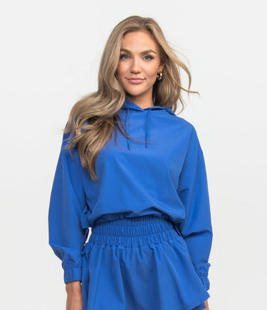 southern-shirt-outerwear-hybrid-cropped-hoodie-dazzling-blue-840089895582-30777436799028_1024x1024[1]